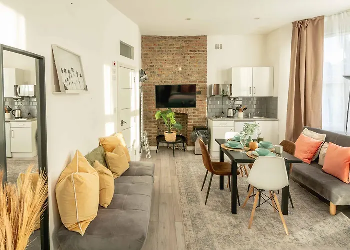 Bright Studio By Hampstead & Kilburn For 4